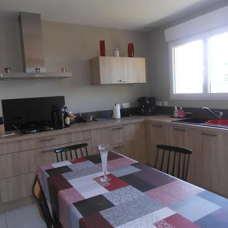: Maison Confort, 4 Adultes Et 1 Bebe Holiday home