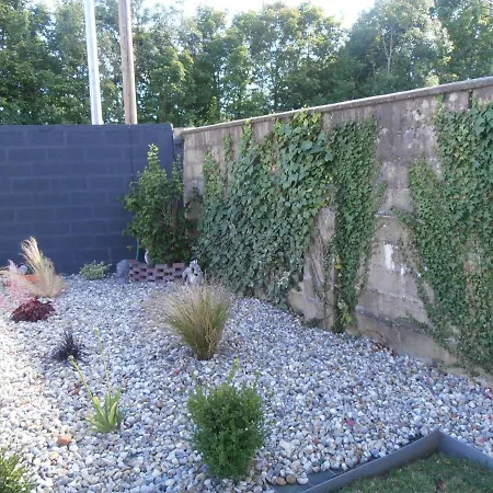 Holiday home : Maison Confort, 4 Adultes Et 1 Bebe Desvres