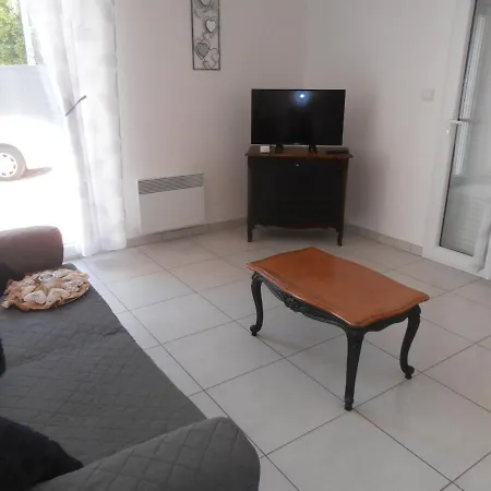 : Maison Confort, 4 Adultes Et 1 Bebe Holiday home Desvres