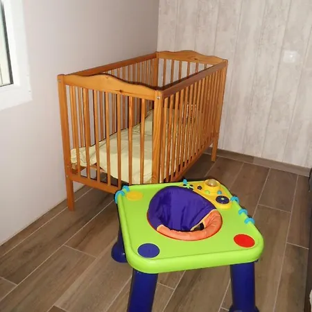 : Maison Confort, 4 Adultes Et 1 Bebe Holiday home